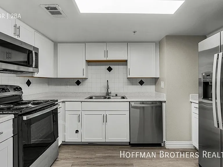 32450 Candlewood Dr #6 — Photo 4