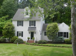 212 Meadowbrook Rd, Staunton, VA 24401