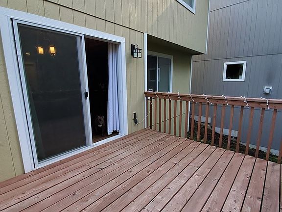 3rd image of 756 Courage Ct SE