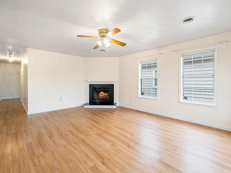 141 A View Ave — Photo 14