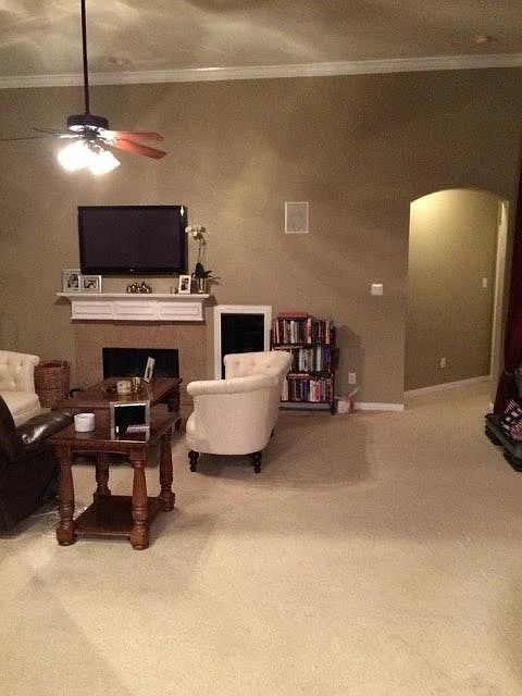 3 bed, 2178 sqft, $2,895 — Photo 4