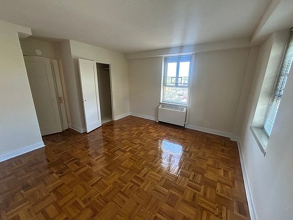 3rd image of 61-09 163rd St #4X