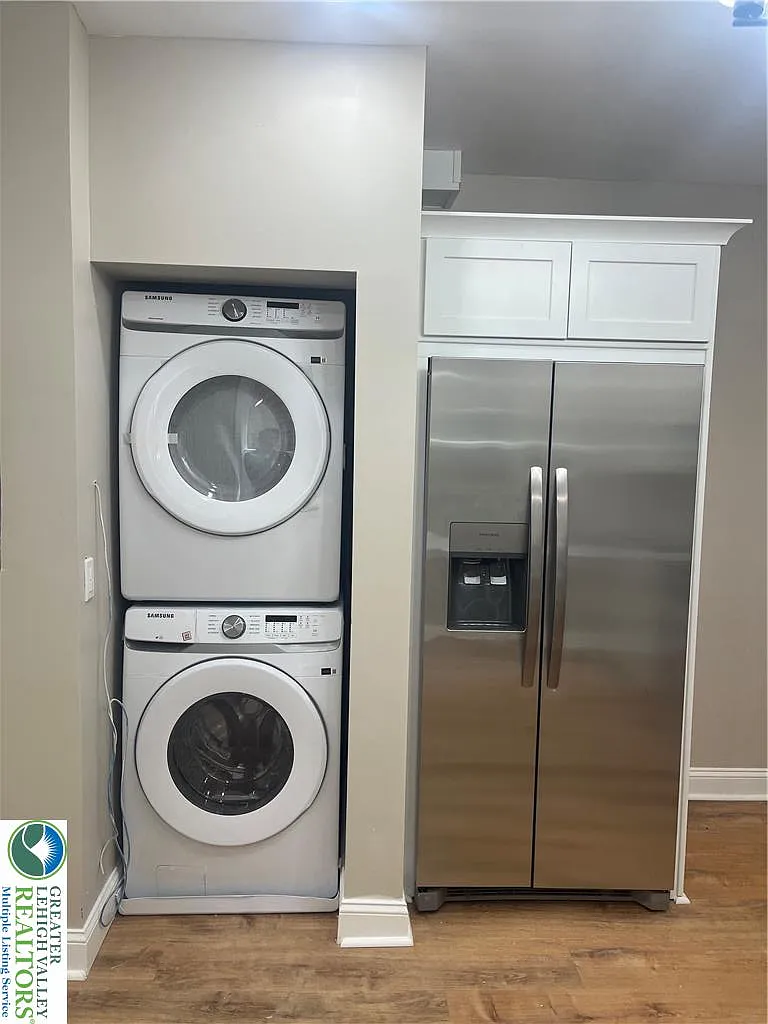 2 bed, 1.5 bath, 960 sqft, $2,100 — Photo 4
