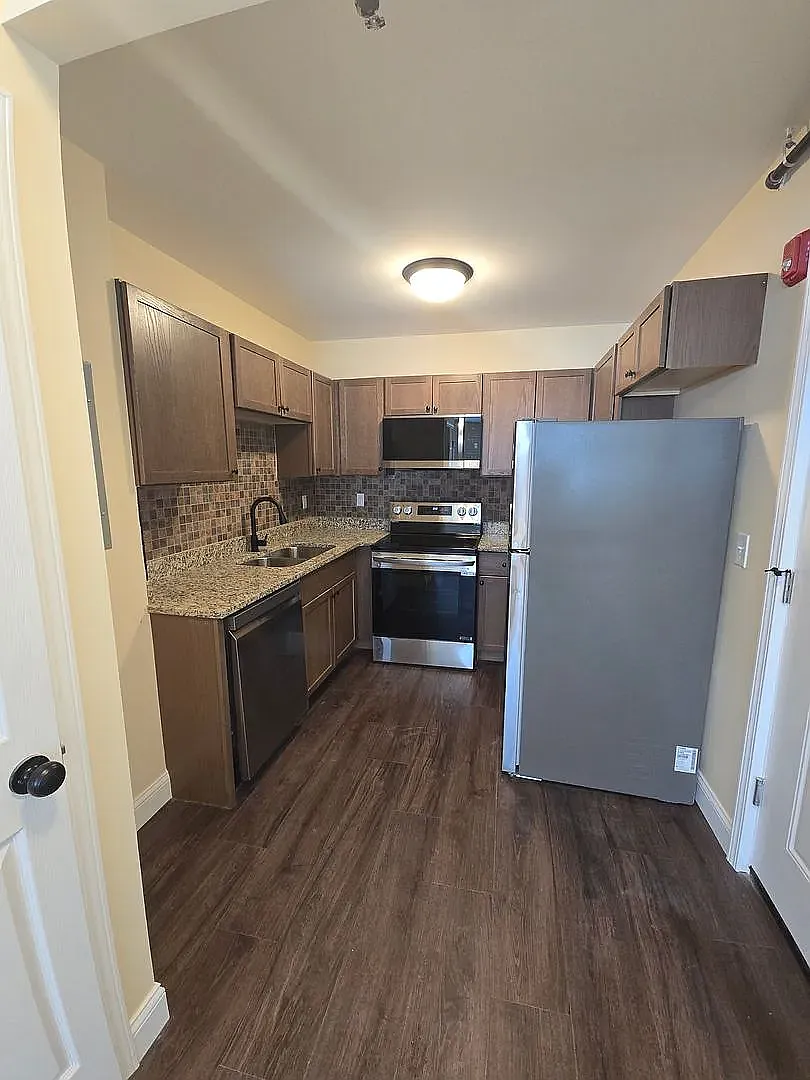 920 N Church St — Photo 1