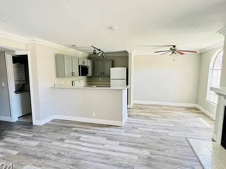 Pacific Harbors Dr — Photo 1