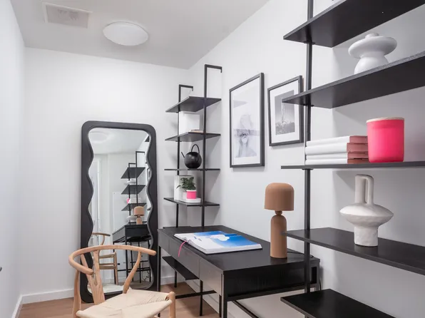 500 West 45th Street image 4 of 14