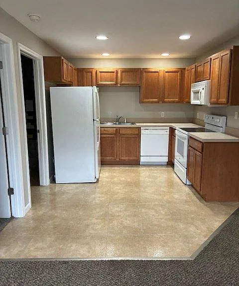 Arbor Pointe Apartments — Photo 28