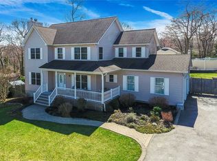 6 Greenlawn Rd, Sound Beach, NY 11789