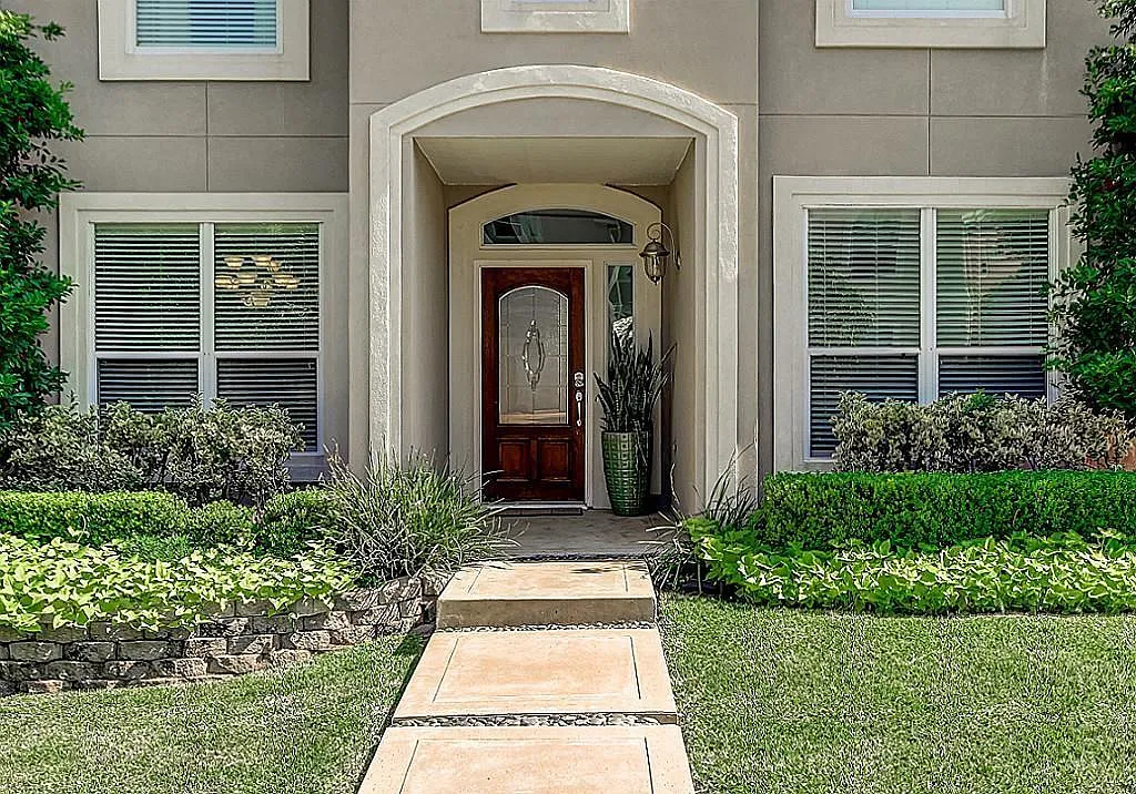 5 bed, 3.5 bath, 3550 sqft, $3,650 — Photo 3