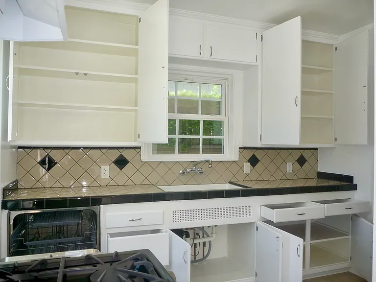 845 Flower Ave — Photo 17