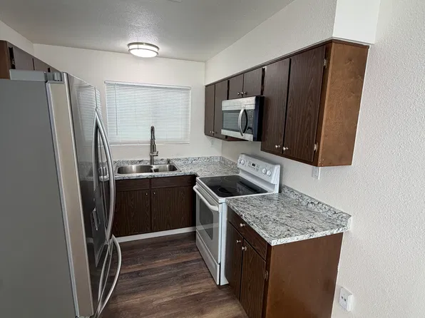236 Hawthorne St #2, Monterey, CA 93940