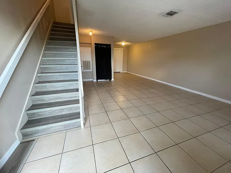 1300 Arlington Ln NE #1 — Photo 6