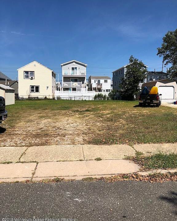 1st image of 234 Sampson Ave