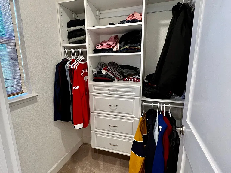 Bedroom 1 - walk in closet
