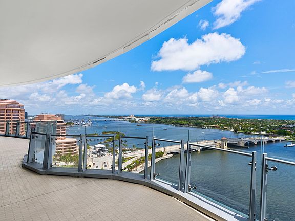5th image of 1100 S Flagler Dr Unit 1901
