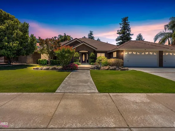 8917 Oak Brook Ct, Bakersfield, CA 93312