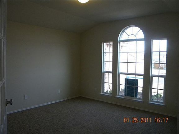 3rd image of 6721 Mundo Dr