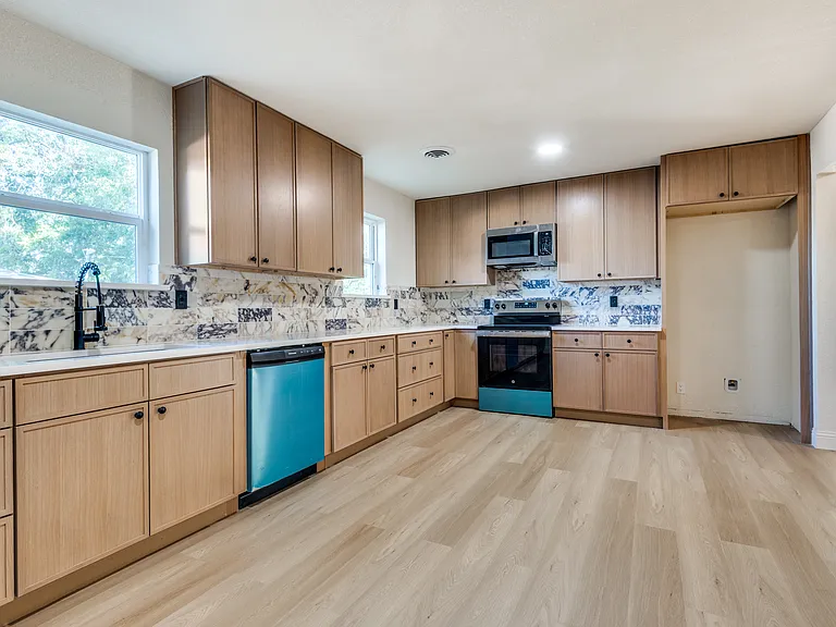 704 Turner Blvd — Photo 15