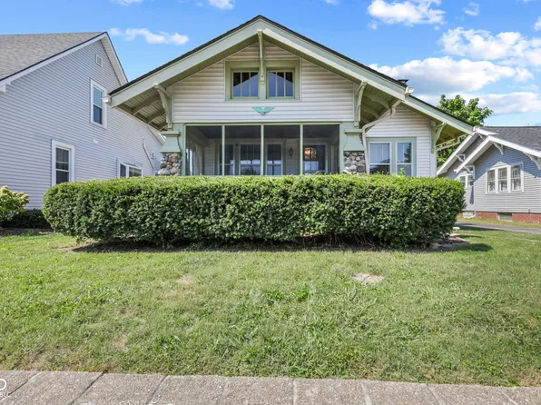 190 N Brewer St, Greenwood, IN 46142
