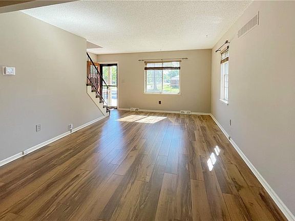 4th image of 9602 Hadley Dr