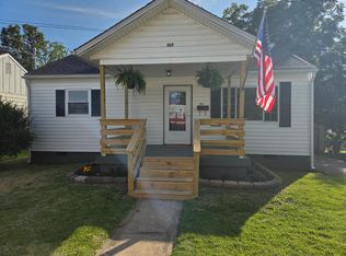 157 Mankin Ave, Oak Hill, WV 25901