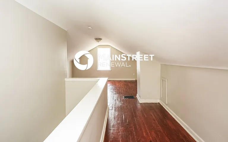 731 S Highland Ave — Photo 8