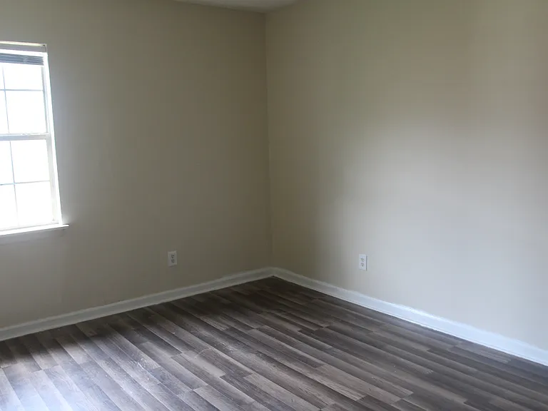 111 Augusta Ct — Photo 6