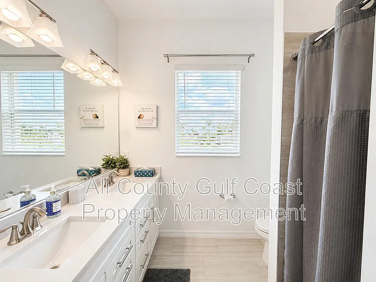 5628 Lightning Whelk Ln — Photo 13