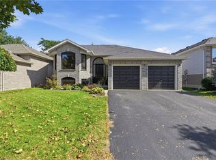 8 Moyle Dr, Brantford, ON N3V 1E5