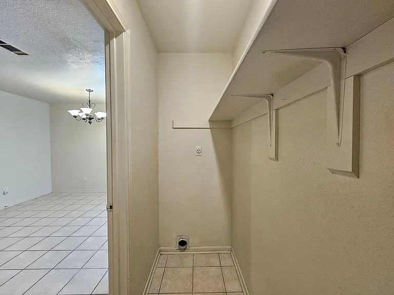 3003 Cantabrian Dr #D — Photo 25