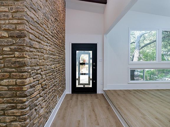 4th image of 10706 Old Blue Ln