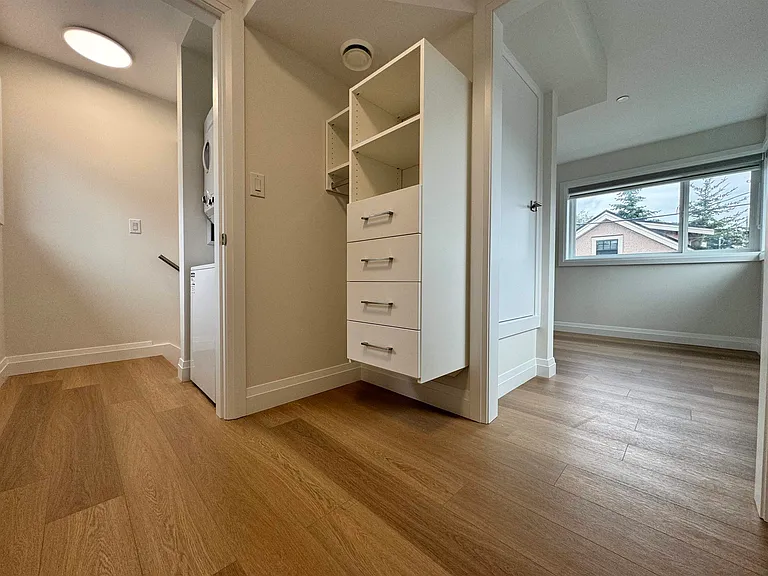 3830 Kootenay St — Photo 9