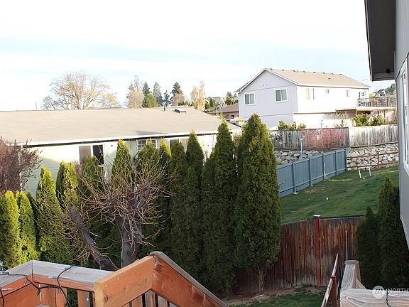 3rd image of 716 S Lexington Place