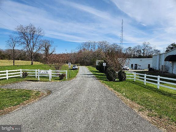 2nd image of 1140 Garrisonville Rd