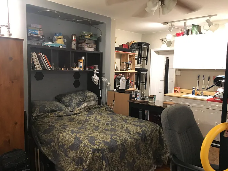322 S 10th St #1A — Photo 2
