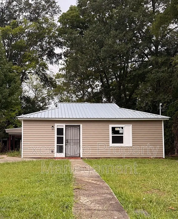 109 Houston Dr
