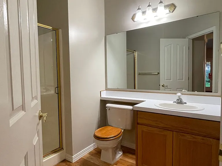 378 S Winthrop Way — Photo 8