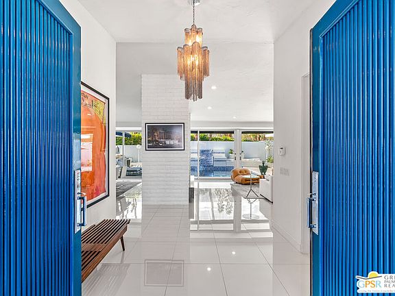 3rd image of 2087 S Toledo Ave