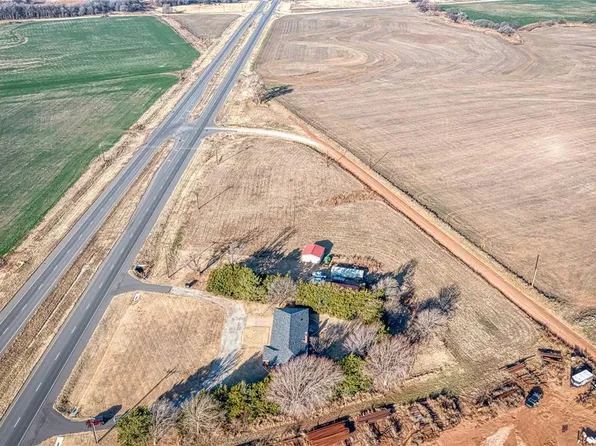 46864 Us Highway 270 Hwy, Mutual, OK 73853
