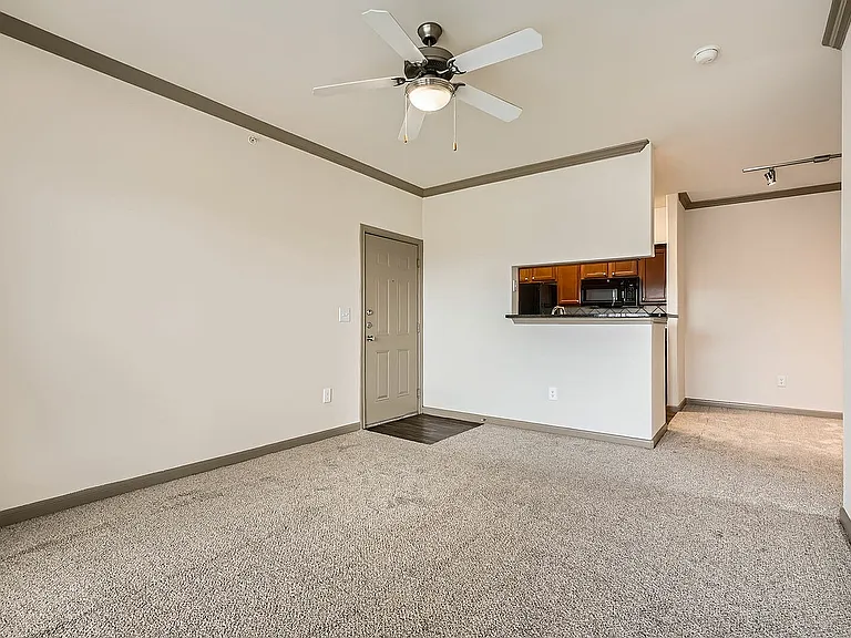 Eaglebrook Apartments Living Room 03