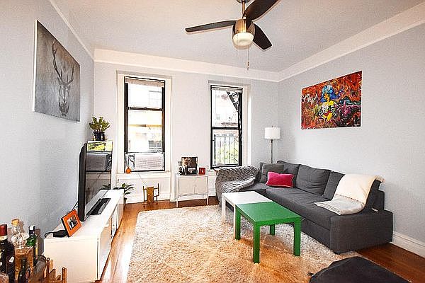 2nd image of 308 E 89th St #3CC