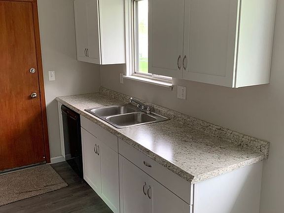 4th image of 6693 Basswood Dr