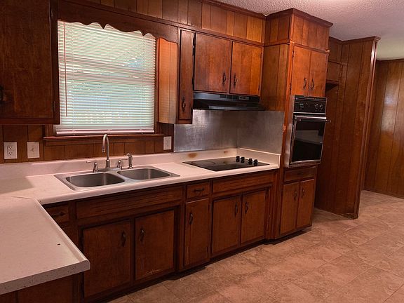 2nd image of 27 Briarwood Ln