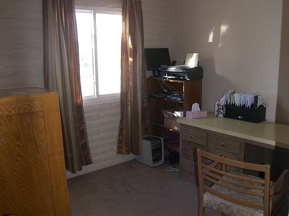 4th image of 3952 N Palm Grove Dr