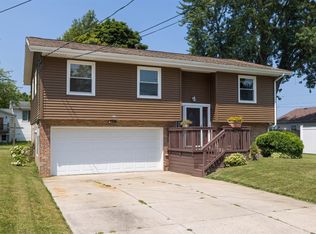 121 S Washington St, North East, PA