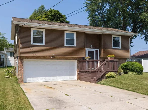 121 S Washington St, North East, PA 16428