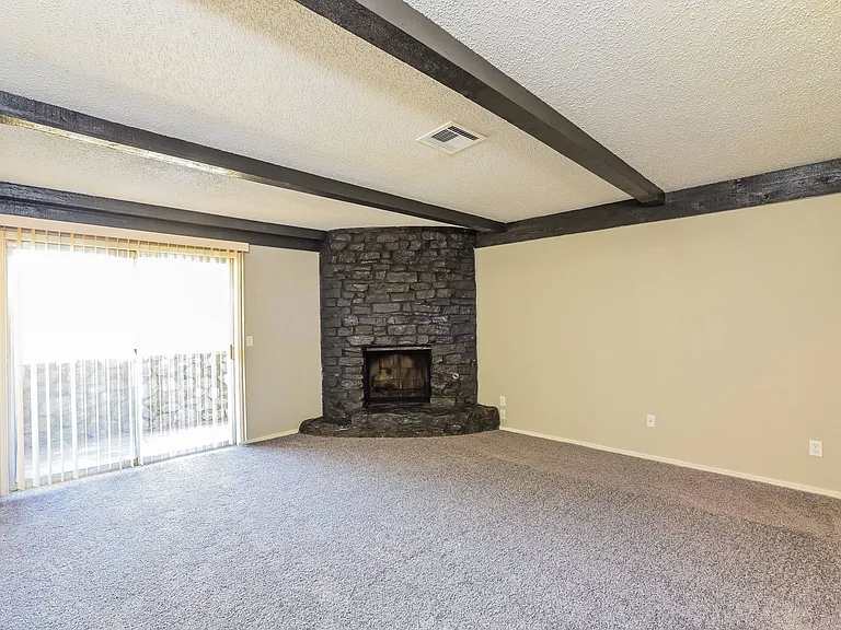Premium unit living room (10FB10) Premium unit living room (10FB10)