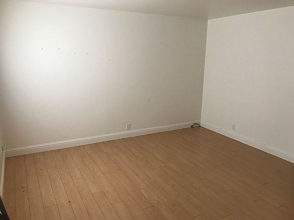 4th image of 659 S 9th St APT 3