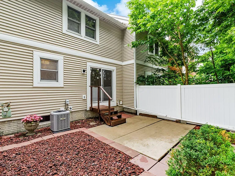 5841 Elmbridge Ln #4-27 — Photo 24