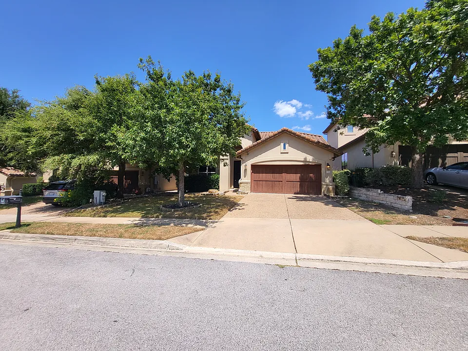 2216 Rivina Dr
